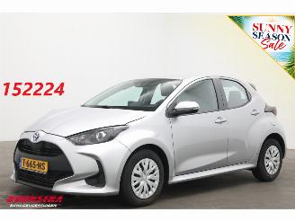 Vaurioauto  passenger cars Toyota Yaris 1.5 Hybrid Active ACC Clima Camera 2023/7