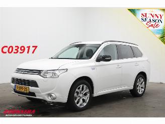 skadebil auto Mitsubishi Outlander 2.0 PHEV Executive Edition Navi Cruise Clima Bluetooth 2014/10