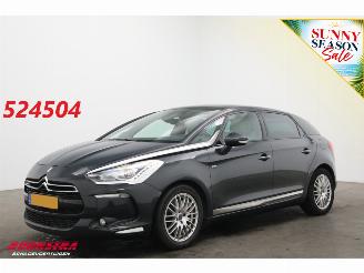 Vaurioauto  passenger cars Citroën DS5 2.0 Hybrid4 Business Executive HUD Clima Navi Camera PDC Bluetooth 2012/11