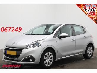 Voiture accidenté Peugeot 208 1.2 PT Blue Lion Cruise Navi Airco Org.NL + NAP 2018/8