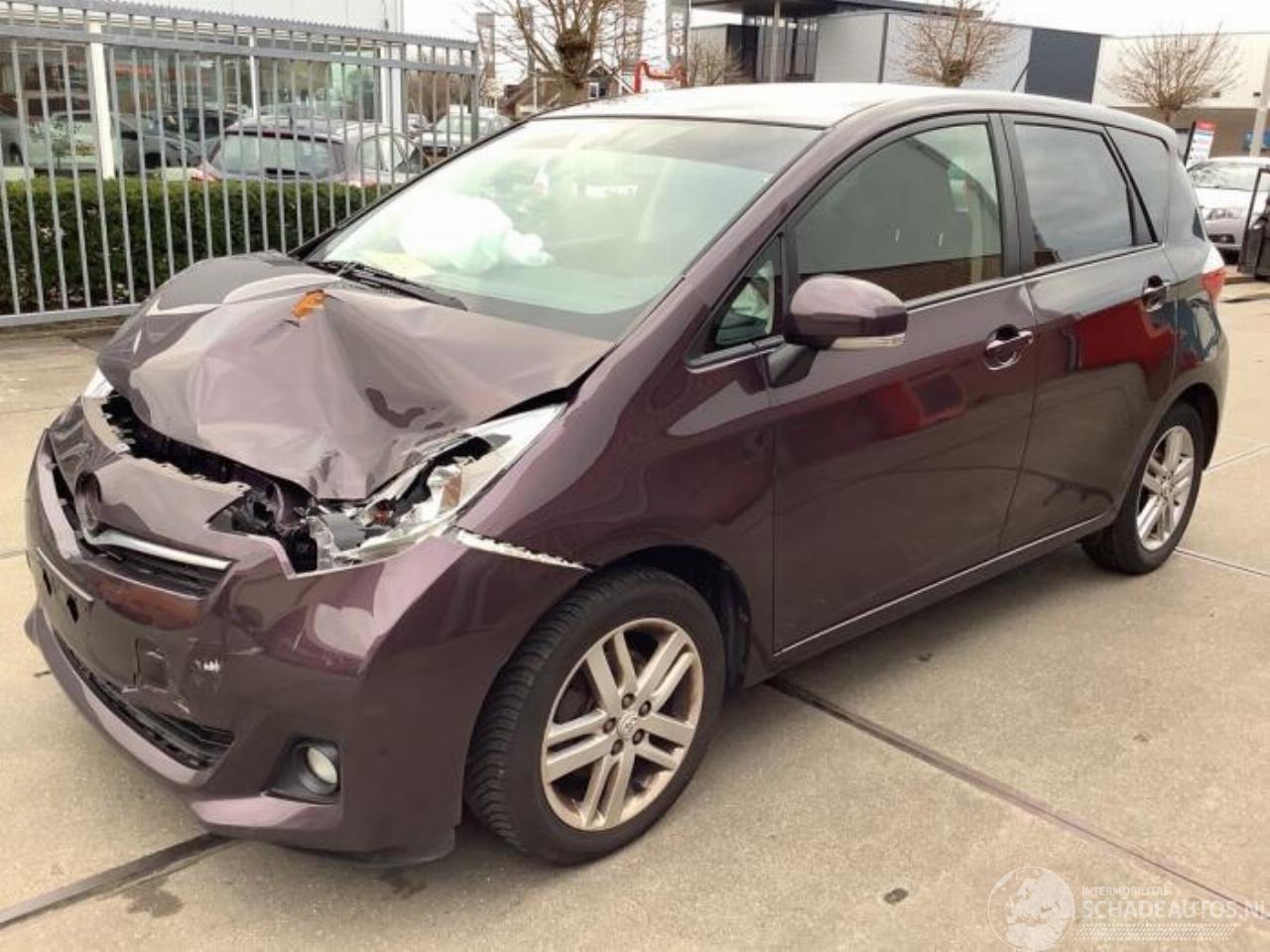 Toyota Verso S Verso S, MPV, 2010 / 2016 1.33 16V Dual VVT-I