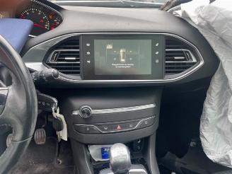 Peugeot 308 308 (L3/L8/LB/LH/LP), Hatchback 5-drs, 2013 / 2021 1.6 16V THP picture 6