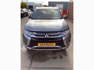 Vrakbiler auto Mitsubishi Outlander Outlander (GF/GG), SUV, 2012 / 2022 2.0 16V PHEV 4x4 2016/12