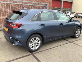 Kia Cee d Ceed (CDB5/CDBB), Hatchback 5-drs, 2018 1.0i T-GDi 12V picture 3