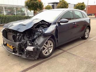 Kia Cee d Ceed (CDB5/CDBB), Hatchback 5-drs, 2018 1.0i T-GDi 12V picture 6