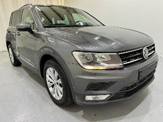 krockskadad bil auto Volkswagen Tiguan 1.4 TSI Comf.Business Pano 2017/1