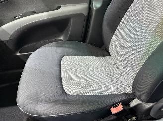 Hyundai I-10 1.1 Active Cool Airco picture 12