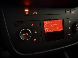 Fiat Punto 0.9 TwinAir Turbo 100 Lounge picture 14