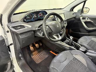 Peugeot 2008 1.2 PureTech 82 Allure Clima picture 39