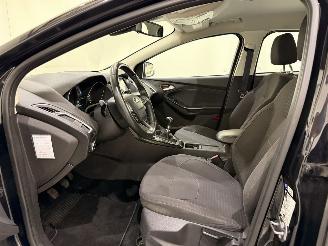 Ford Focus Wagon 1.0 Titanium Edition picture 18