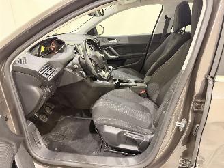 Peugeot 308 SW 1.6 Blue HDI 120 Executive picture 22