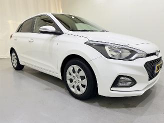 Vaurioauto  passenger cars Hyundai I-20 HB 1.0 T-GDI Comfort Automaat 2019/2