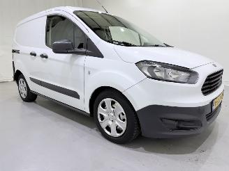 krockskadad bil bedrijf Ford Transit Courier Van 1.5 TDCI Airco NAP 2016/11