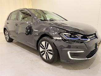 krockskadad bil auto Volkswagen e-Golf VII HB E-DITION Aut 2020/3