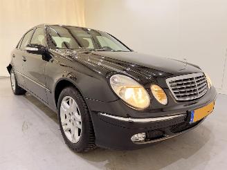 uszkodzony samochody osobowe Mercedes E-klasse Sedan E200 K Avantgarde Aut 2004/5