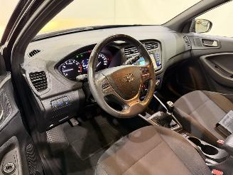 Hyundai I-20 1.2 Premium Passion Navi picture 21