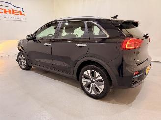 Kia e-Niro 64kWh DynamicLine Aut picture 4