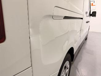 Renault Trafic 2.0 Blue dCi 150 Comfort Automatic picture 35