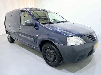 Vaurioauto  commercial vehicles Dacia Logan Ambiance MCV 1.4 55Kw Bjr.2010 2010/6