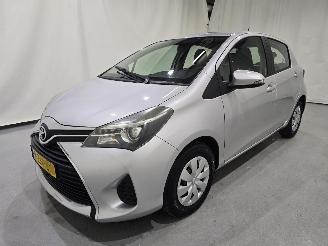 Unfallwagen Toyota Yaris 1.0 VVT-i Aspiration 5.Drs Bjr.2015 2015/1