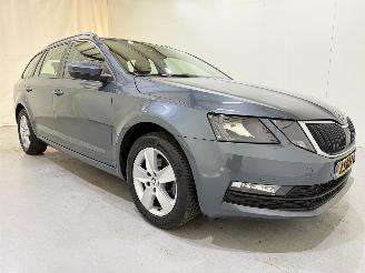 Schadeauto Skoda Octavia Combi 1.5 TSI Style Aut7 2019/1