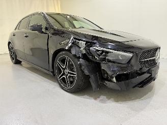Unfallwagen Mercedes A-klasse HB A200d AMG Premium Plus Night 2024/12