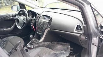 Opel Astra Astra J (PC6/PD6/PE6/PF6), Hatchback 5-drs, 2009 / 2015 1.4 Turbo 16V picture 10