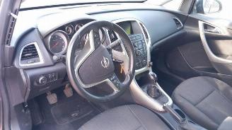 Opel Astra Astra J (PC6/PD6/PE6/PF6), Hatchback 5-drs, 2009 / 2015 1.7 CDTi 16V 110 picture 10