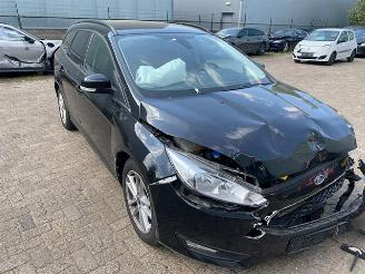 Ford Focus Wagon 1.0 picture 3