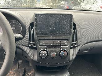 Hyundai I-30 CW  1.4i Blue Dynamic Bns picture 10