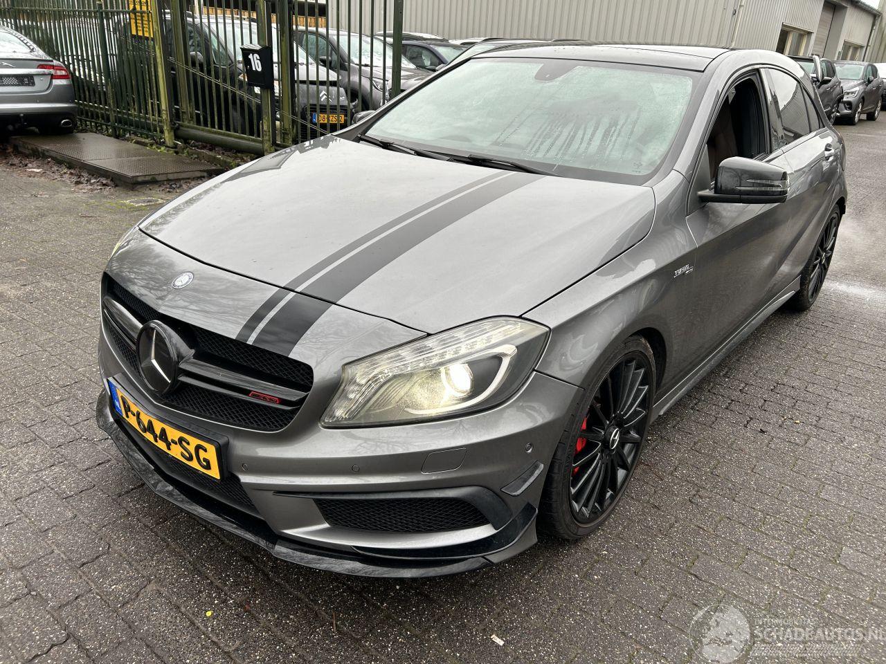 Mercedes A-klasse 45 AMG Turbo  4 matic   ( schadevrij )