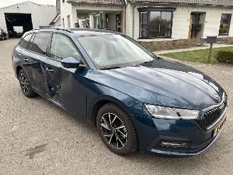 Skoda Octavia Combi  1.0 TSI Business Edition picture 3