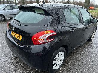 Peugeot 208 1.0   5 Drs   ( Motorschade ) picture 4