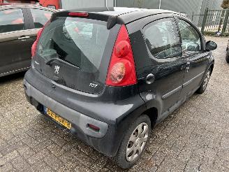 Peugeot 107 1.0-12V  Millesim 200   5 Drs-Airco picture 4