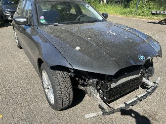 BMW 3-serie 320e Touring xDrive Business Automaat picture 3