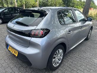 Peugeot 208 1.2 PureTech   5 Drs picture 4