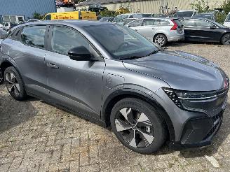 Renault Mégane E-Tech Charge Equilibre picture 3