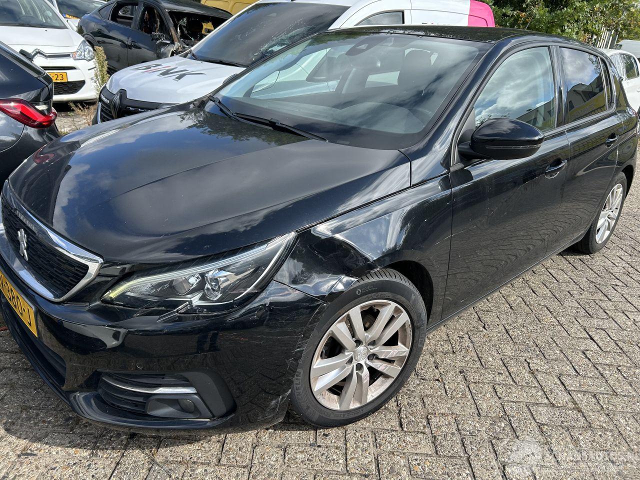 Peugeot 308 1.2 PureTech     5 Drs