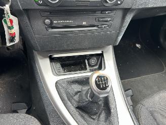 BMW 3-serie 318 D  Touring picture 8