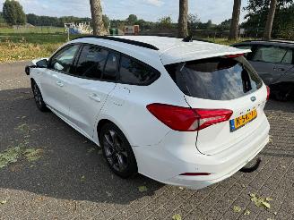 Ford Focus Stationcar 1.0  Hybrid  ST Line picture 6