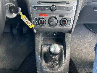 Citroën C4 1.2 PureTech Business  5 Drs picture 10