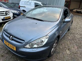 Damaged car Peugeot 307 Cabriolet 2.0-16V 2005/5