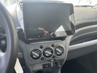 Nissan Pixo 1.0 Automaat picture 8