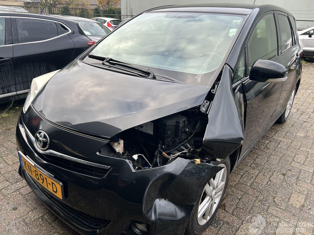 Toyota Verso S 1.3 VVT-I Dynamic   ( 69859 Km )  Panoramadak