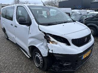Peugeot Expert Electrisch   Automaat  9 persoons picture 4