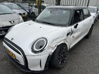 Mini Cooper Camden 1.5 Automaat    ( 7085 KM ) picture 1