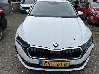 Skoda Octavia Combi 1.5 TSI E-Tec MHEV Automaat First Edition   ( 19085 KM ) picture 2