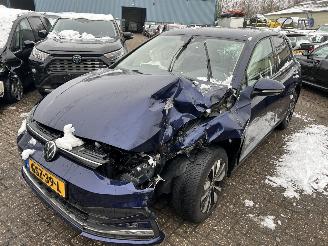 krockskadad bil auto Volkswagen Golf 1.5 TSI Move  5 Drs 2023/9