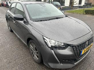 Peugeot 208 1.2 PureTech Active Pack picture 3