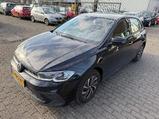 krockskadad bil auto Volkswagen Polo 1.0 TSI  Life 2023/4